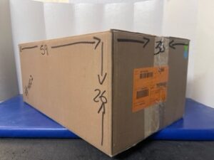 Caja. Cartón-reutilizada