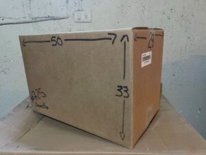 Caja De Cartón Reutilizada