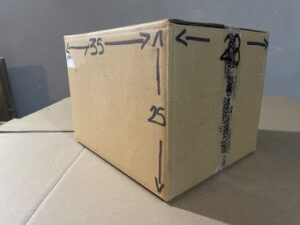 Caja De Cartón Reutilizada