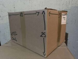 Caja De Cartón Reutilizada