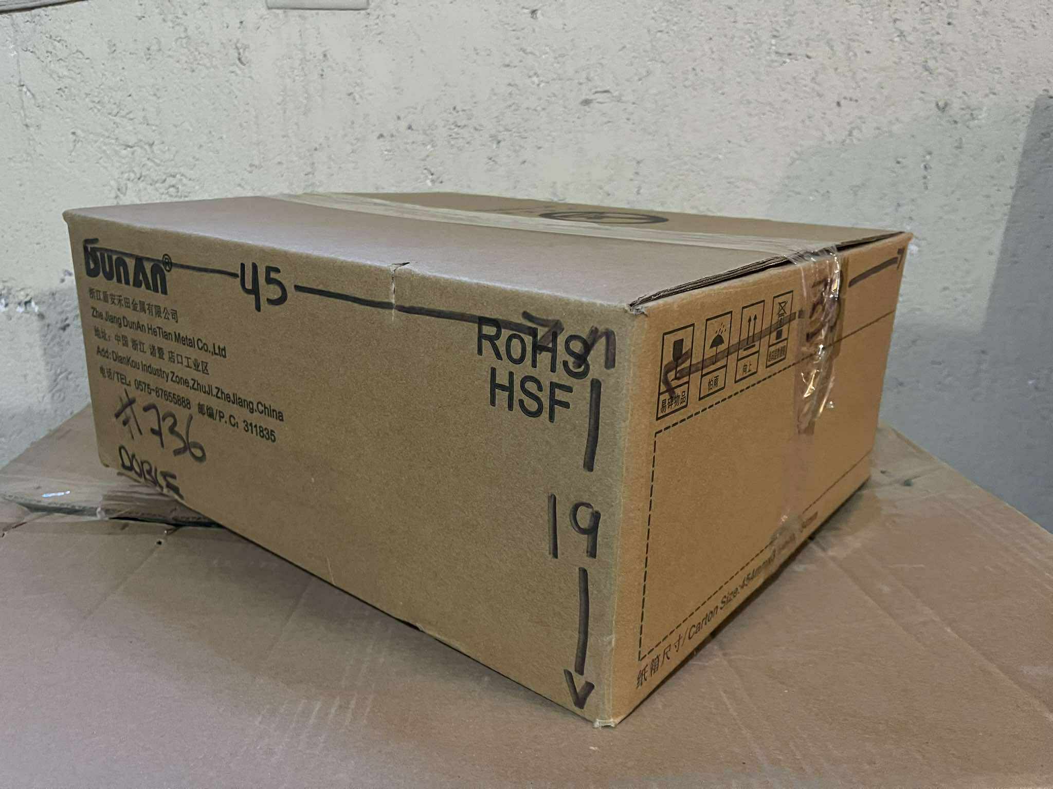 Caja De Cartón Reutilizada