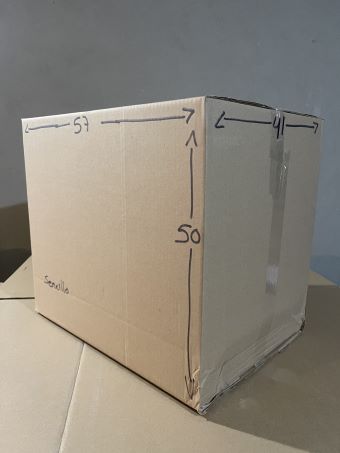 Caja De Cartón Reutilizada