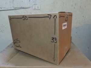 Caja De Cartón Reutilizada