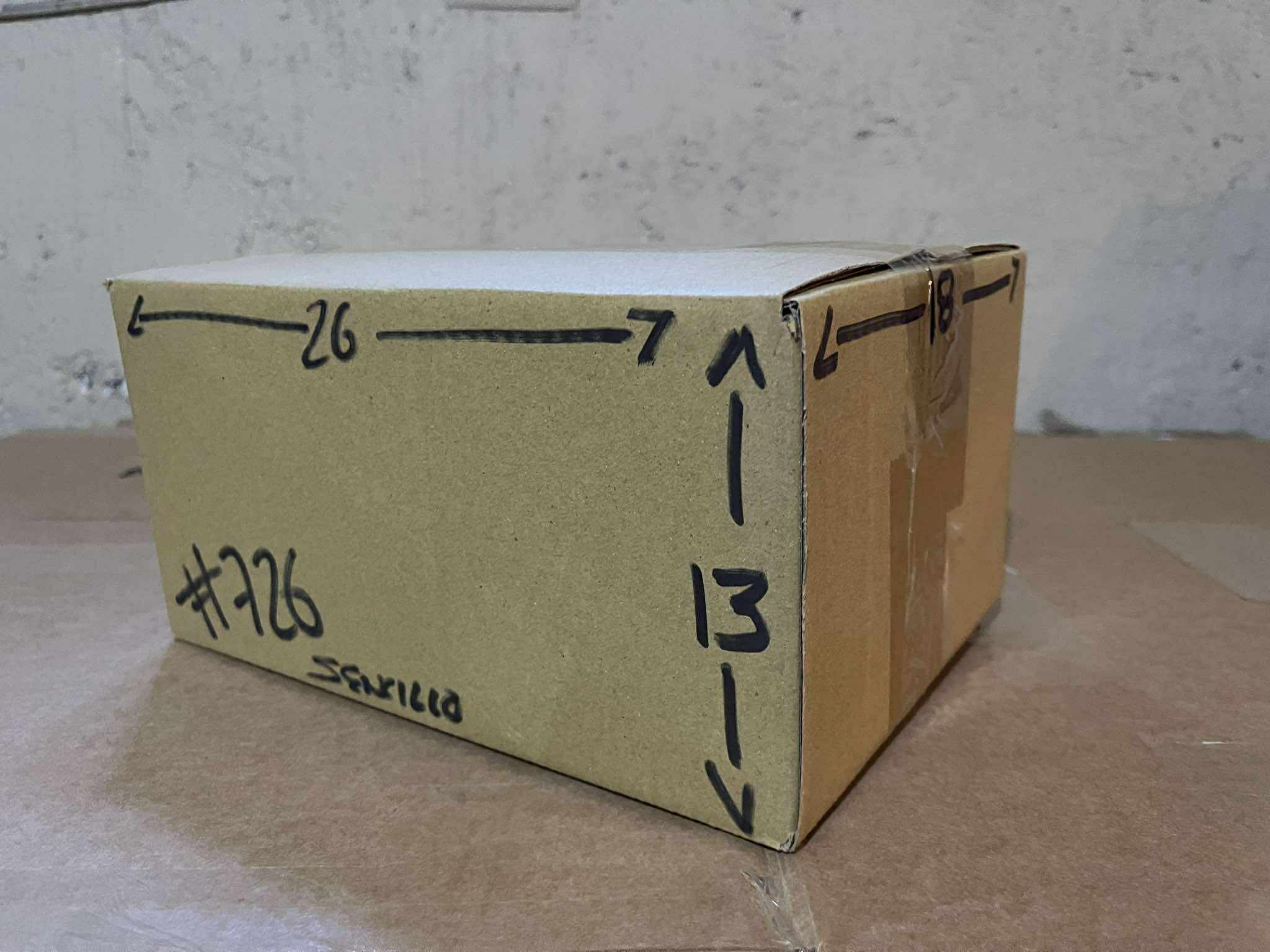 Caja De Cartón Reutilizada