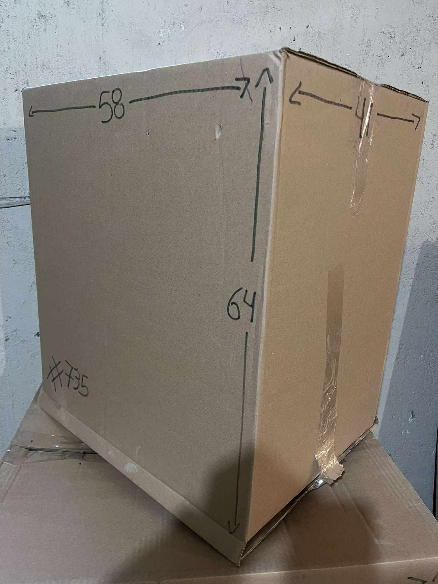 Caja De Cartón Reutilizada