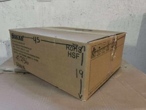 Caja De Cartón Reutilizada