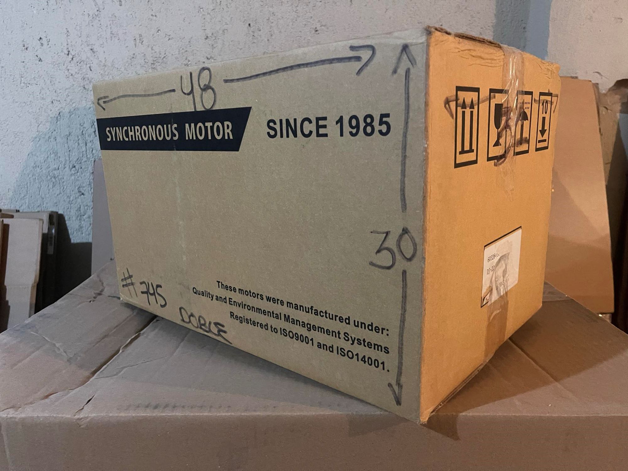 Caja De Cartón Reutilizada