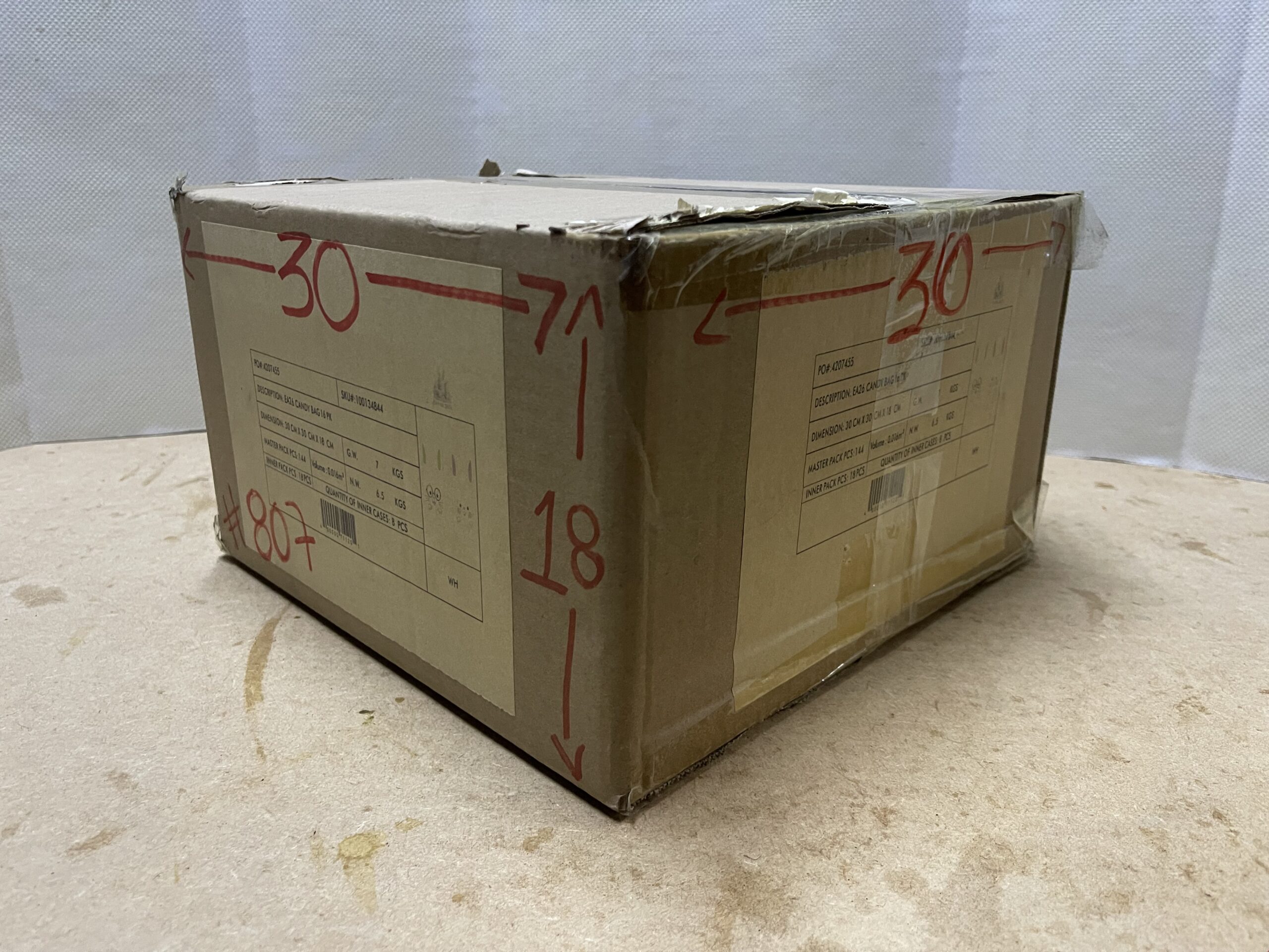 Caja De Cartón Reutilizada