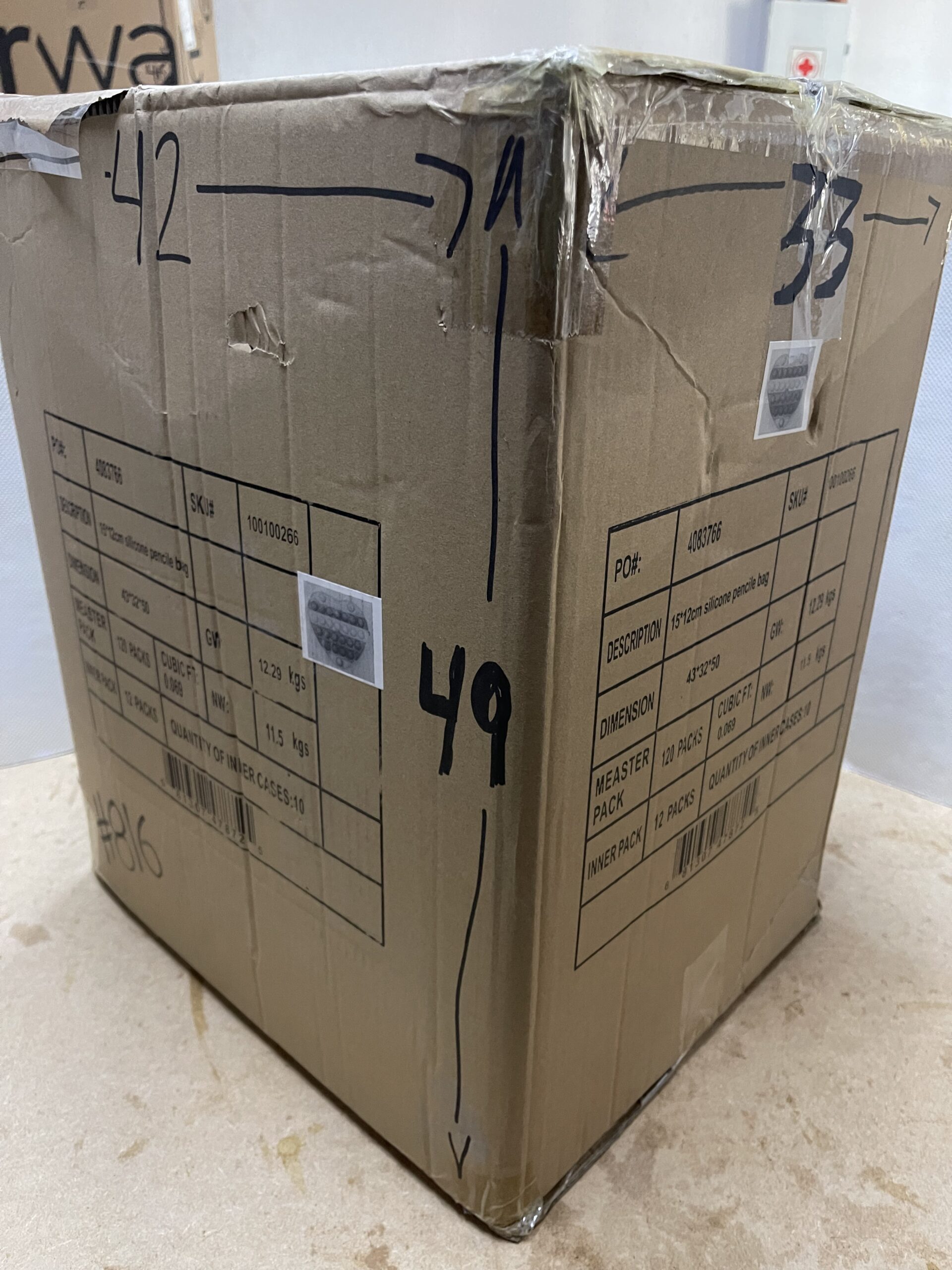 Caja De Cartón Reutilizada