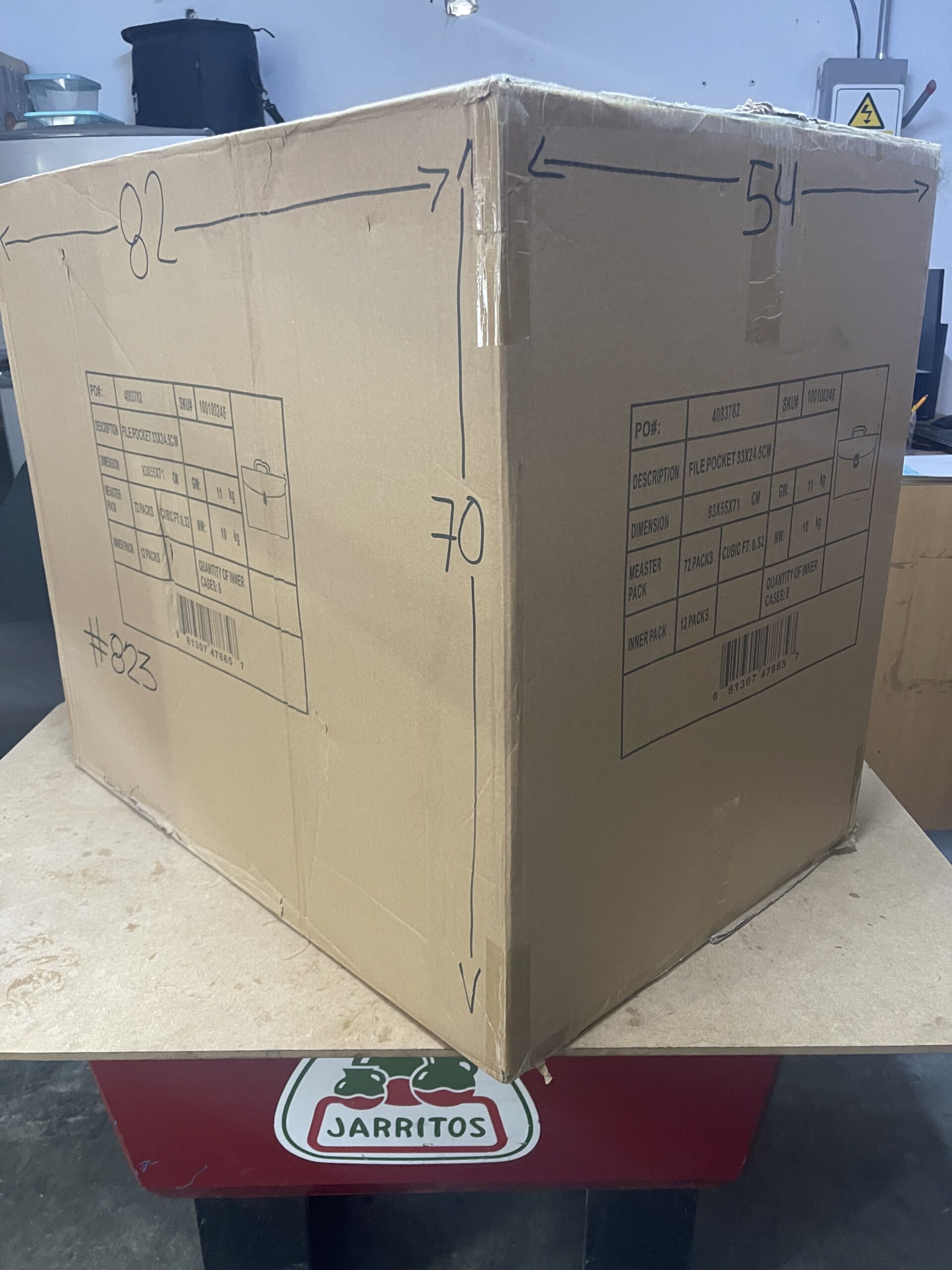 Caja De Cartón Reutilizada