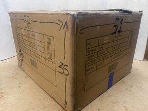 Caja De Cartón Reutilizada