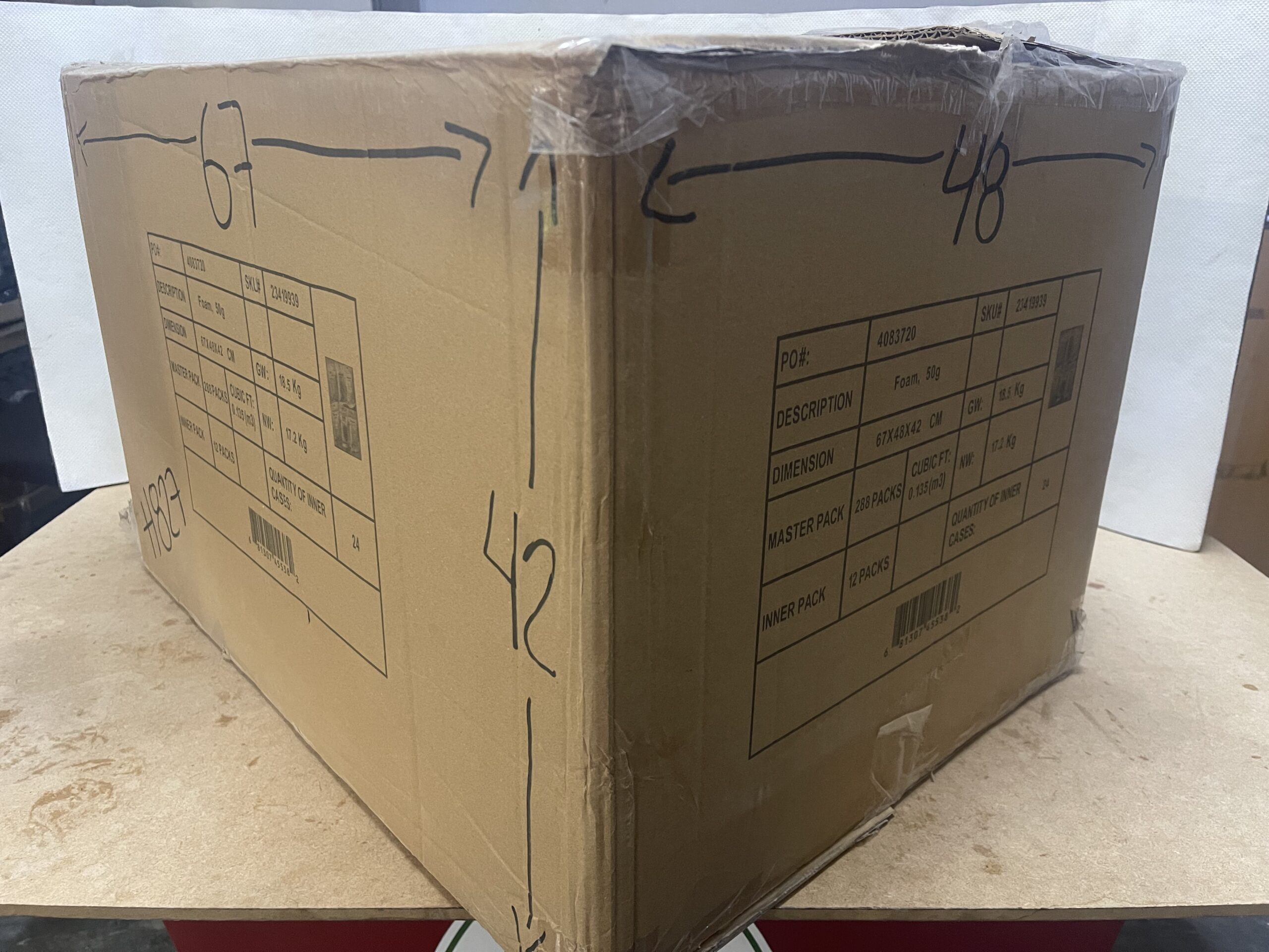 Caja De Cartón Reutilizada