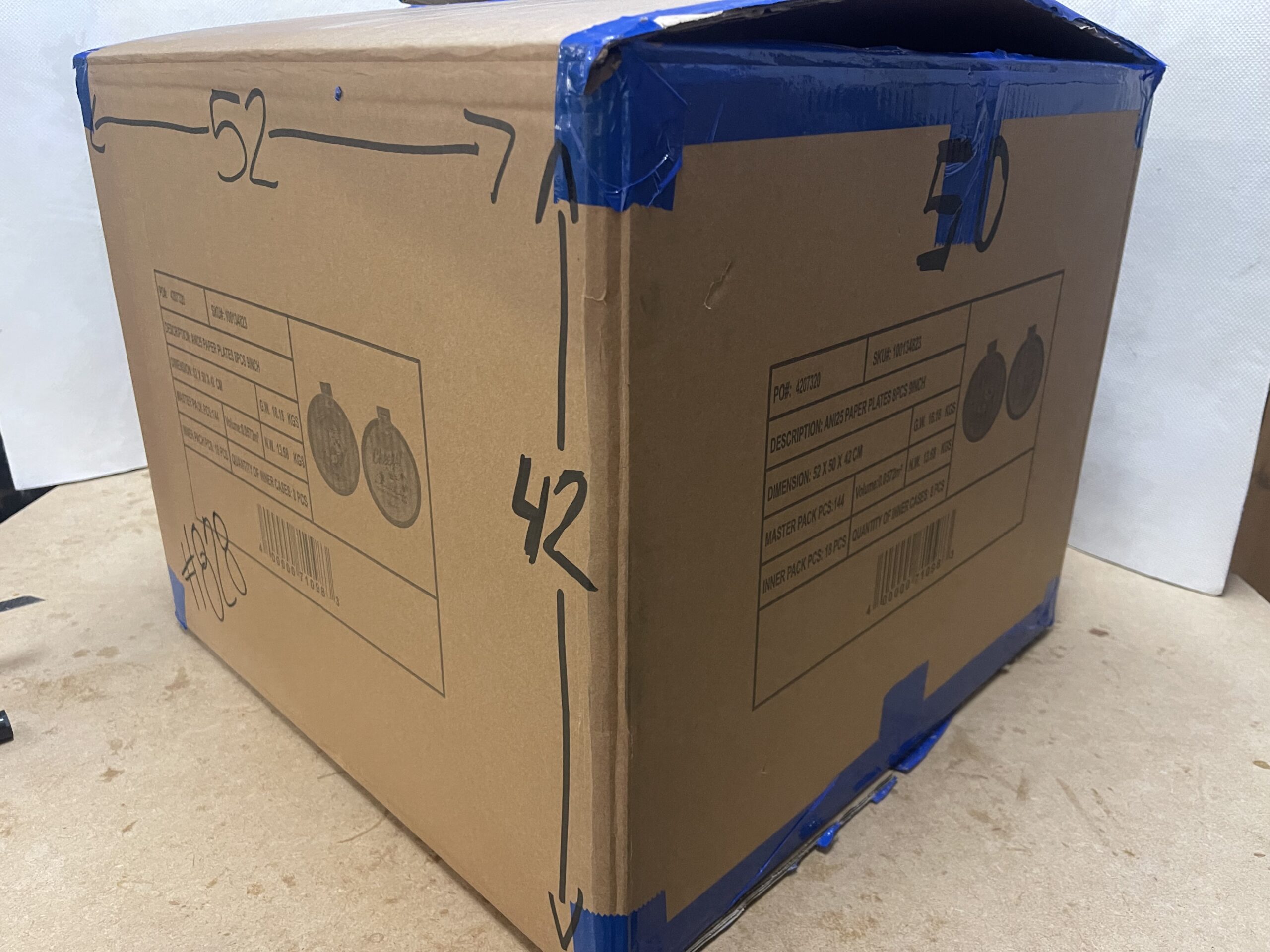 Caja De Cartón Reutilizada