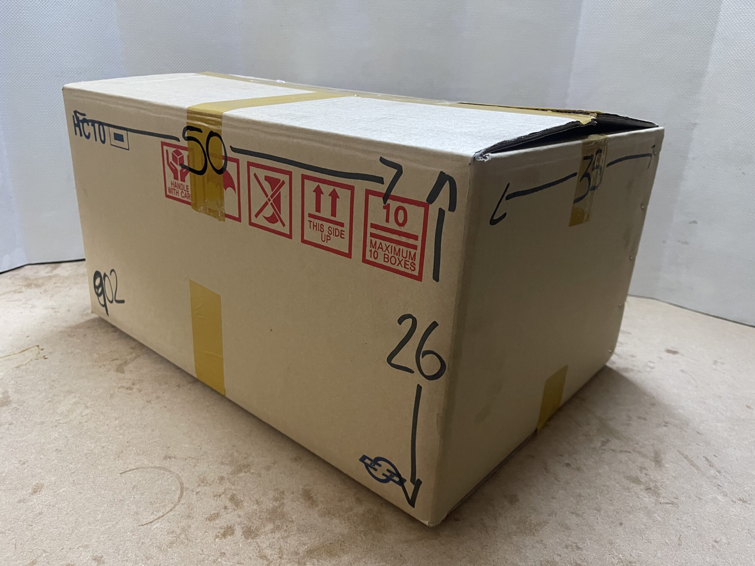 Caja De Cartón Reutilizada