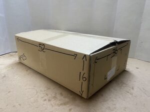 Caja De Cartón Reutilizada Cartón rígido. Doble Corrugado